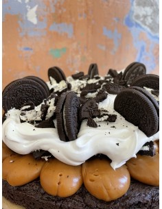 Brownie oreo cake